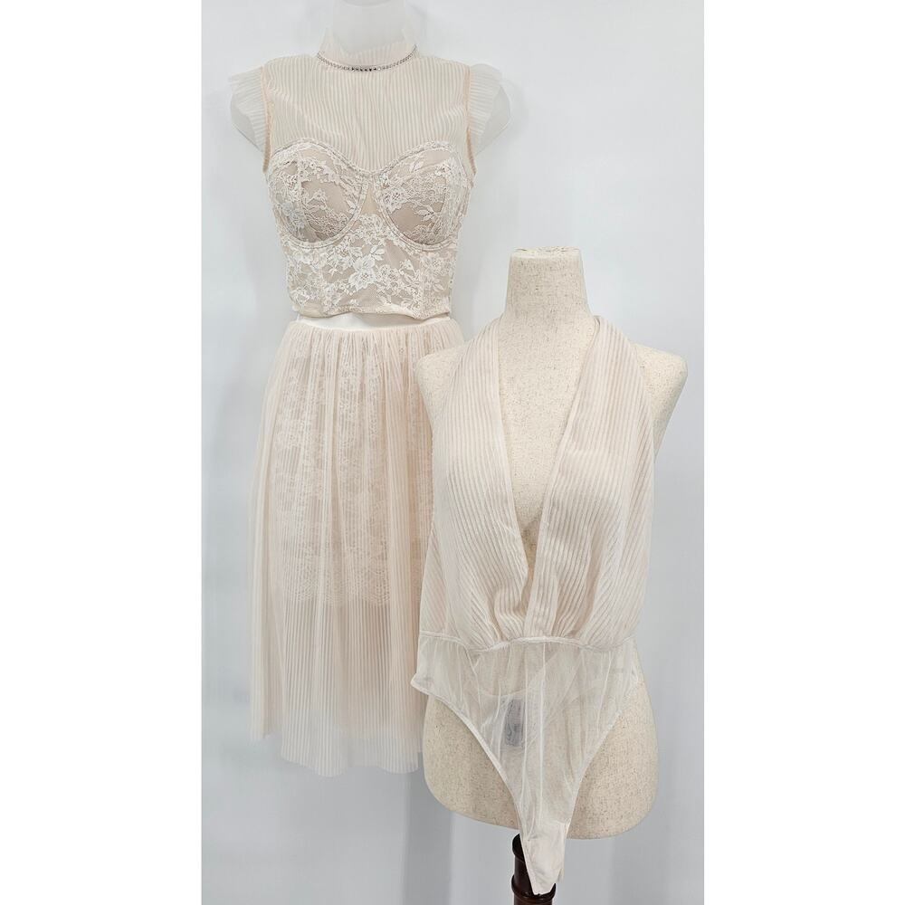 Victoria's Secret Women's XS/36D/M Cream 3 Piece Tulle & Lace Lingerie Set NWT